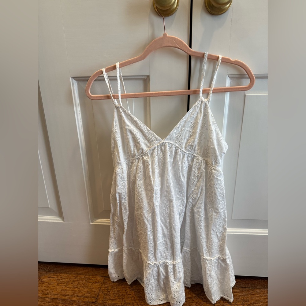 Elegant White Lace Women’s Dress